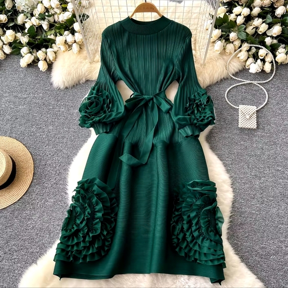 Women's Pleated Lace Elegant Temperament Lace Up Puff Sleeves High Waisted Dress - Picture 9 of 10